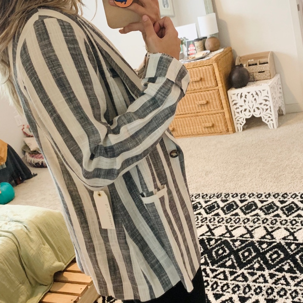 Linen blazer - Picture 3 of 7